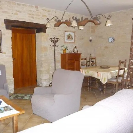 Familial A Avec Jardin Et Parking - Fr-1-616-390 Proissans