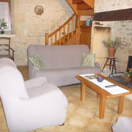 Holiday home Maison A Proissans: Confort, Cour Close, Pres De Sarlat - Fr-1-616-390