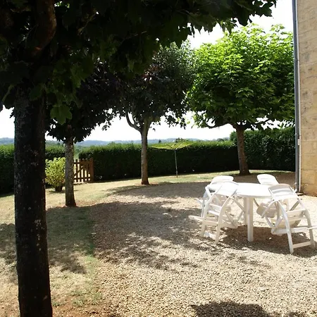 Holiday home Maison A Proissans: Confort, Cour Close, Pres De Sarlat - Fr-1-616-390